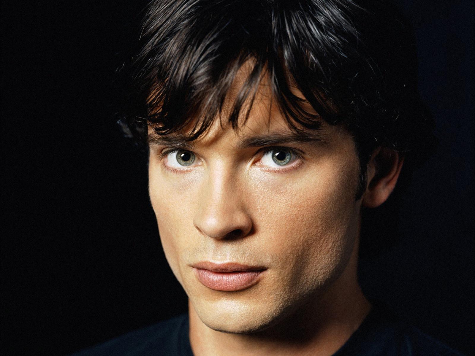 Hollywood Celebrities Tom Welling Photos