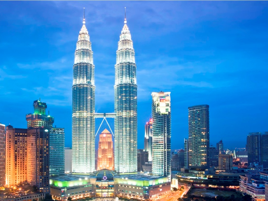 Petronas Towers Kuala Lumpur Malaysia Wallpaper HD