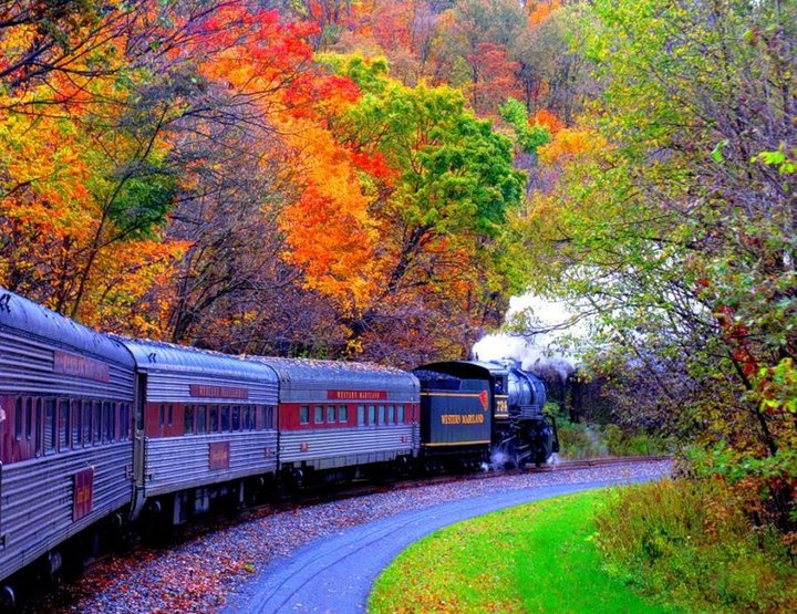 Fall Train Wallpaper - WallpaperSafari
