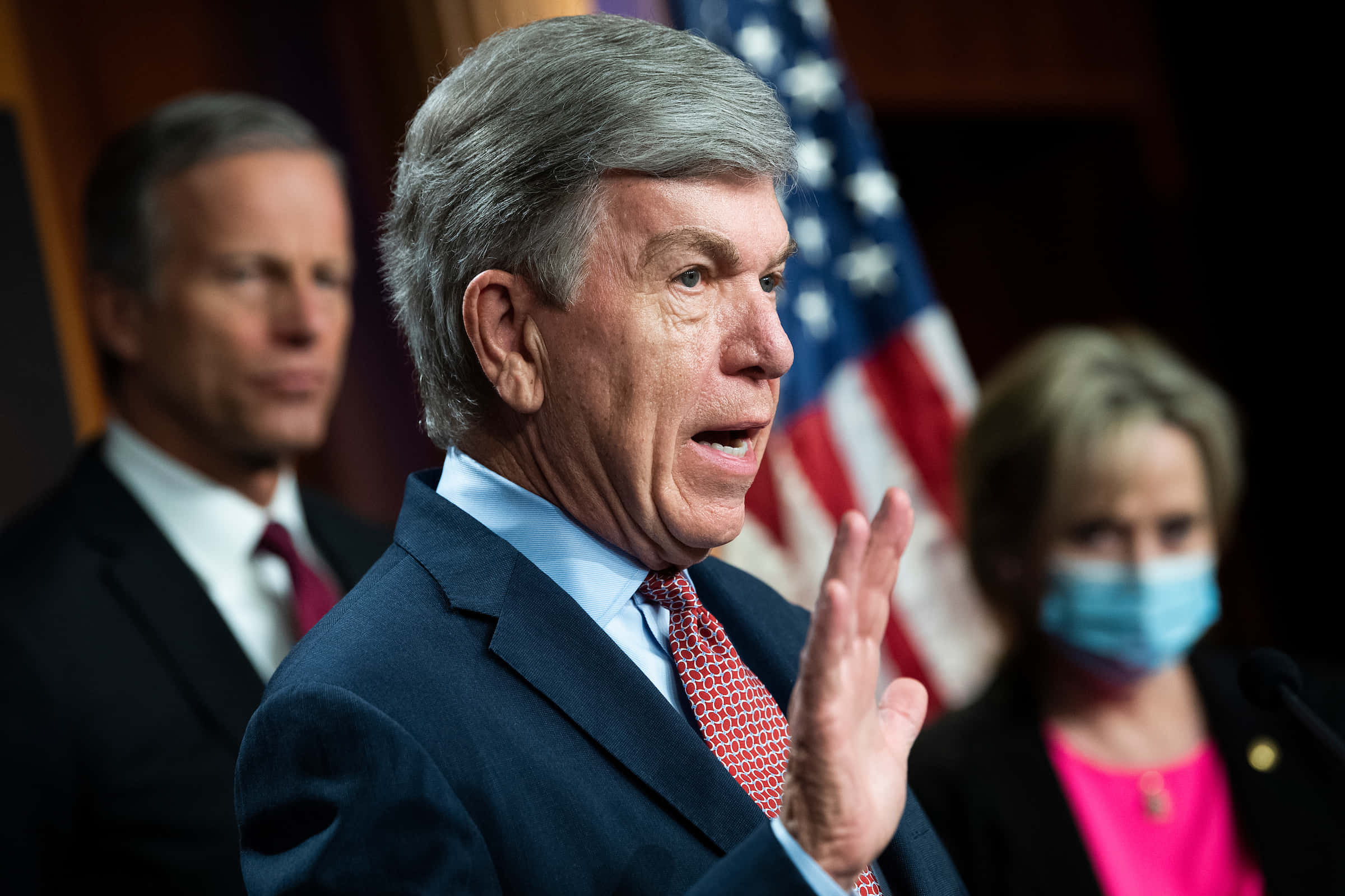 Roy Blunt One Hand Raised Wallpaper