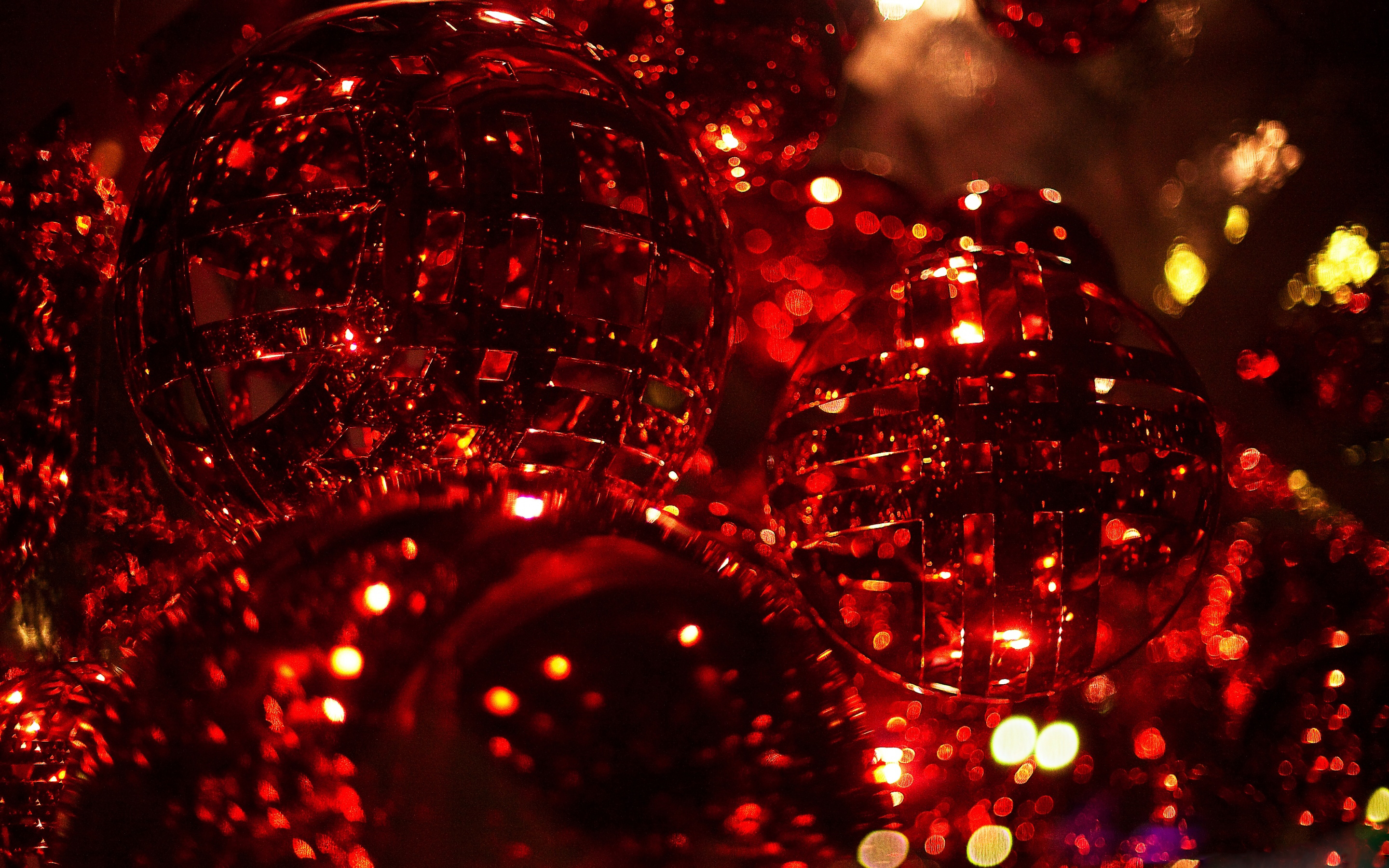 Red Christmas Decorations Wallpaper