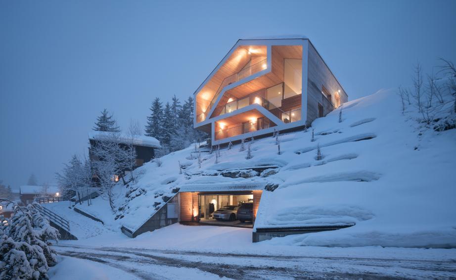Search Architects Reimagine The Ski Chalet Wallpaper