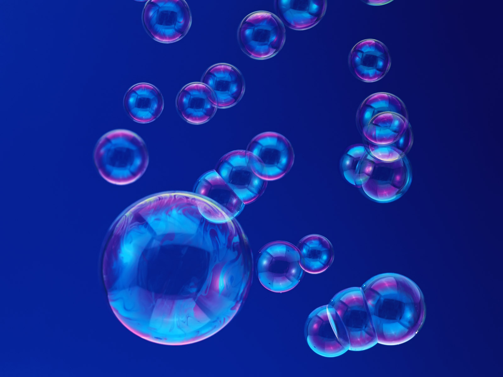 Abstract Water And Bubbles High Quality Background Pictures