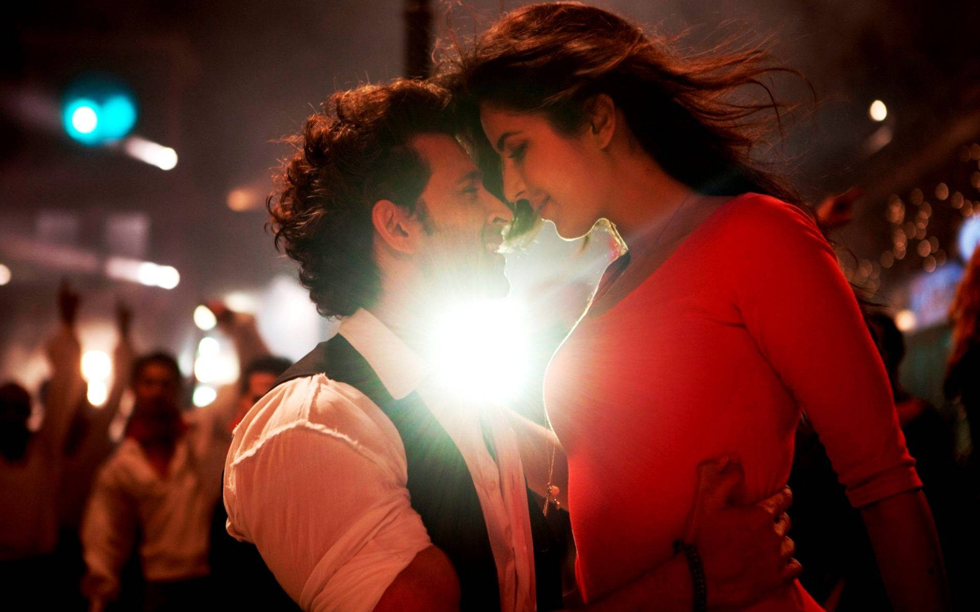 Hrithik Roshan Bang With Katrina Wallpaper