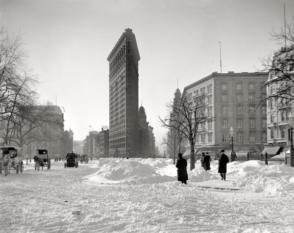 Winter Snow King Buildings New York City