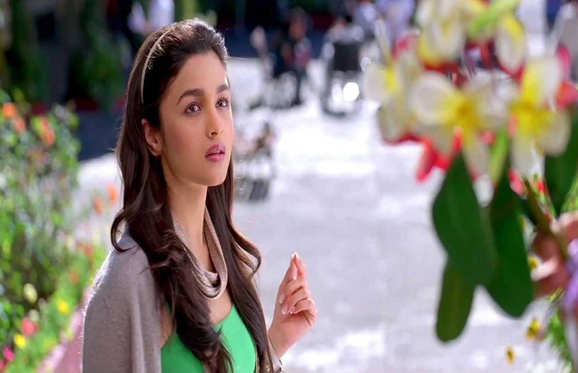 Free download Alia Bhatt In Student of the Year HD WALLPAPERS [1192x769]  for your Desktop, Mobile & Tablet | Explore 50+ Student of the Year  Wallpaper | Wallpaper Of New Year 2015,