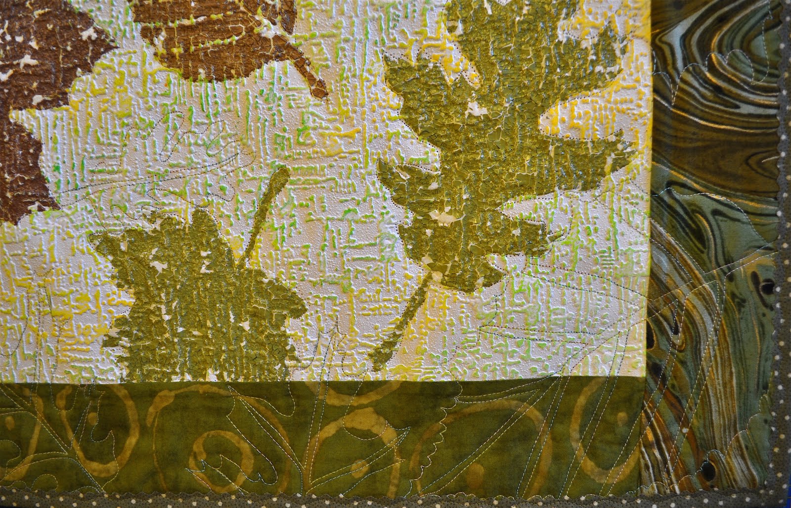 just love the texture the crackle paint adds to this piece