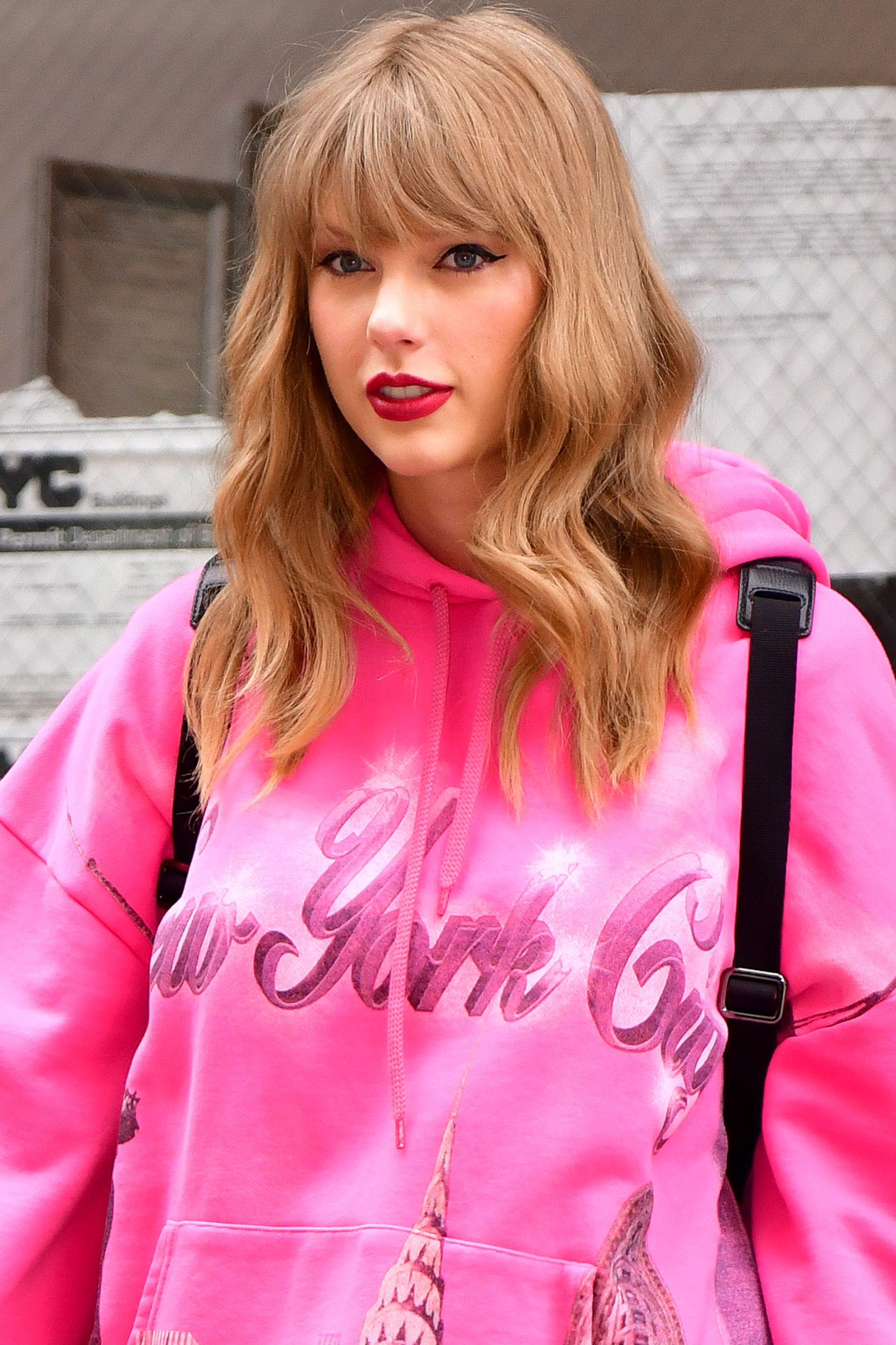 Taylor Swift Hairstyles S Curly Straight Short
