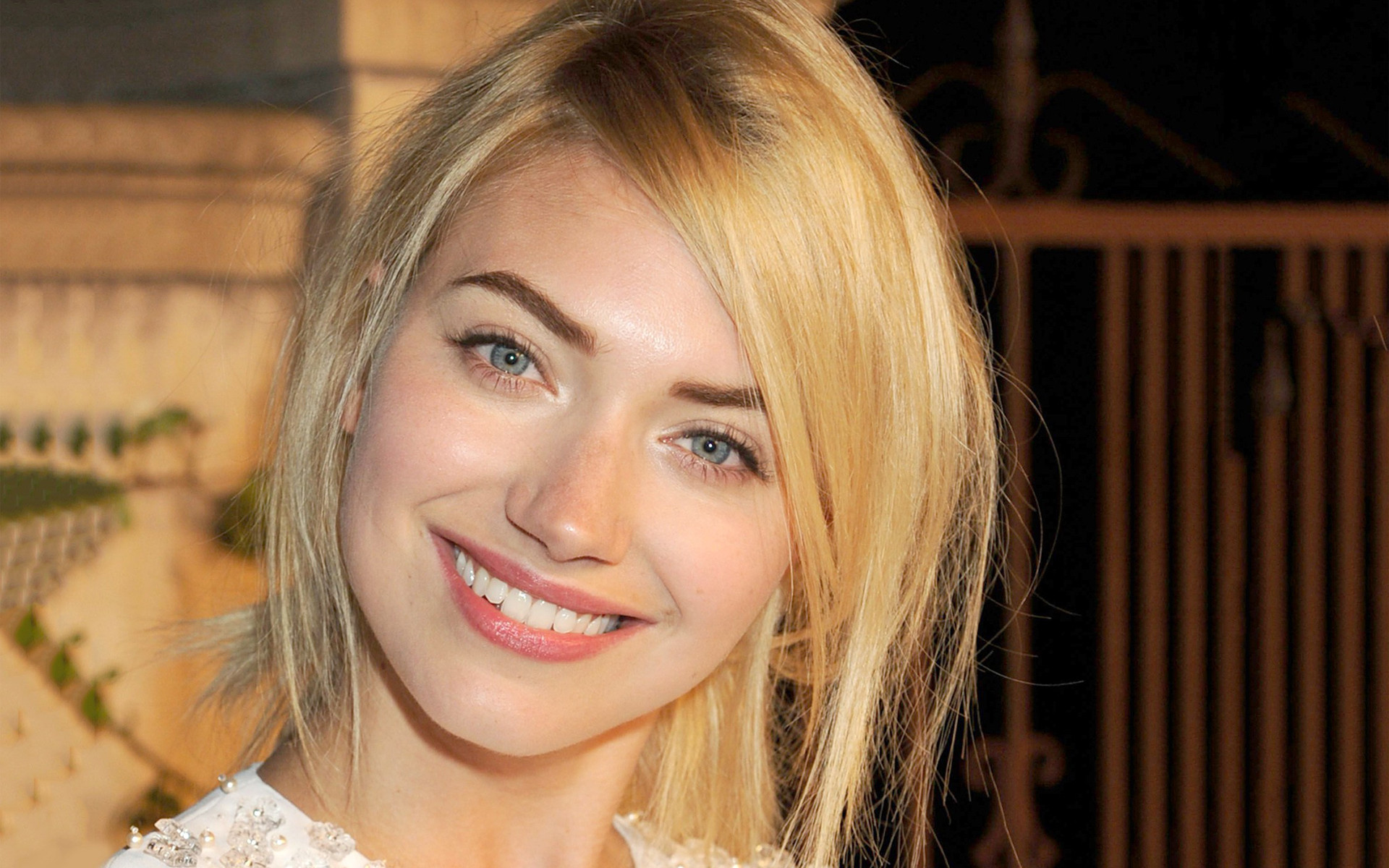Imogen Poots Wallpaper High Resolution And Quality
