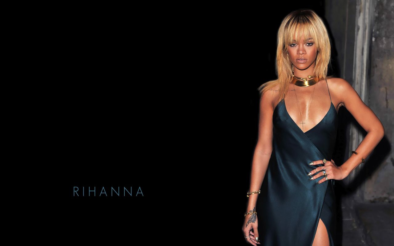 Rihanna Hot Wallpaper