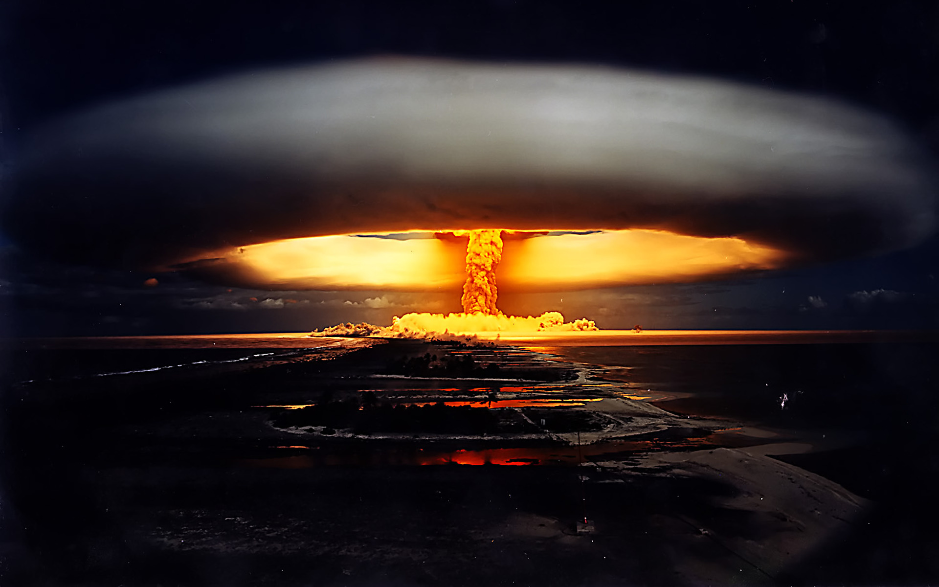 Atomic Military War Monitor Explosion Nuclear Night Wallpaper HD