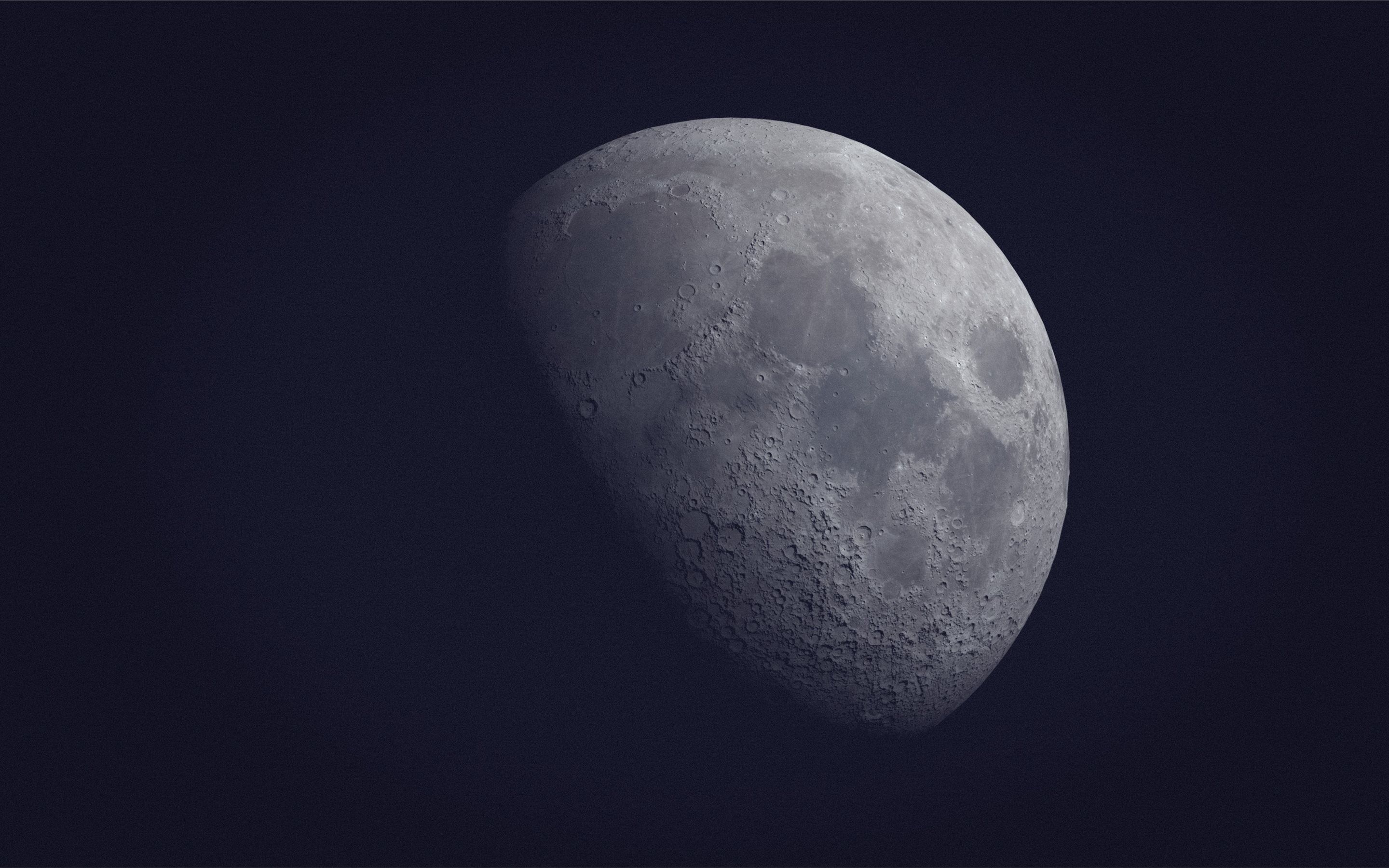 Aesthetic Moon Wallpaper