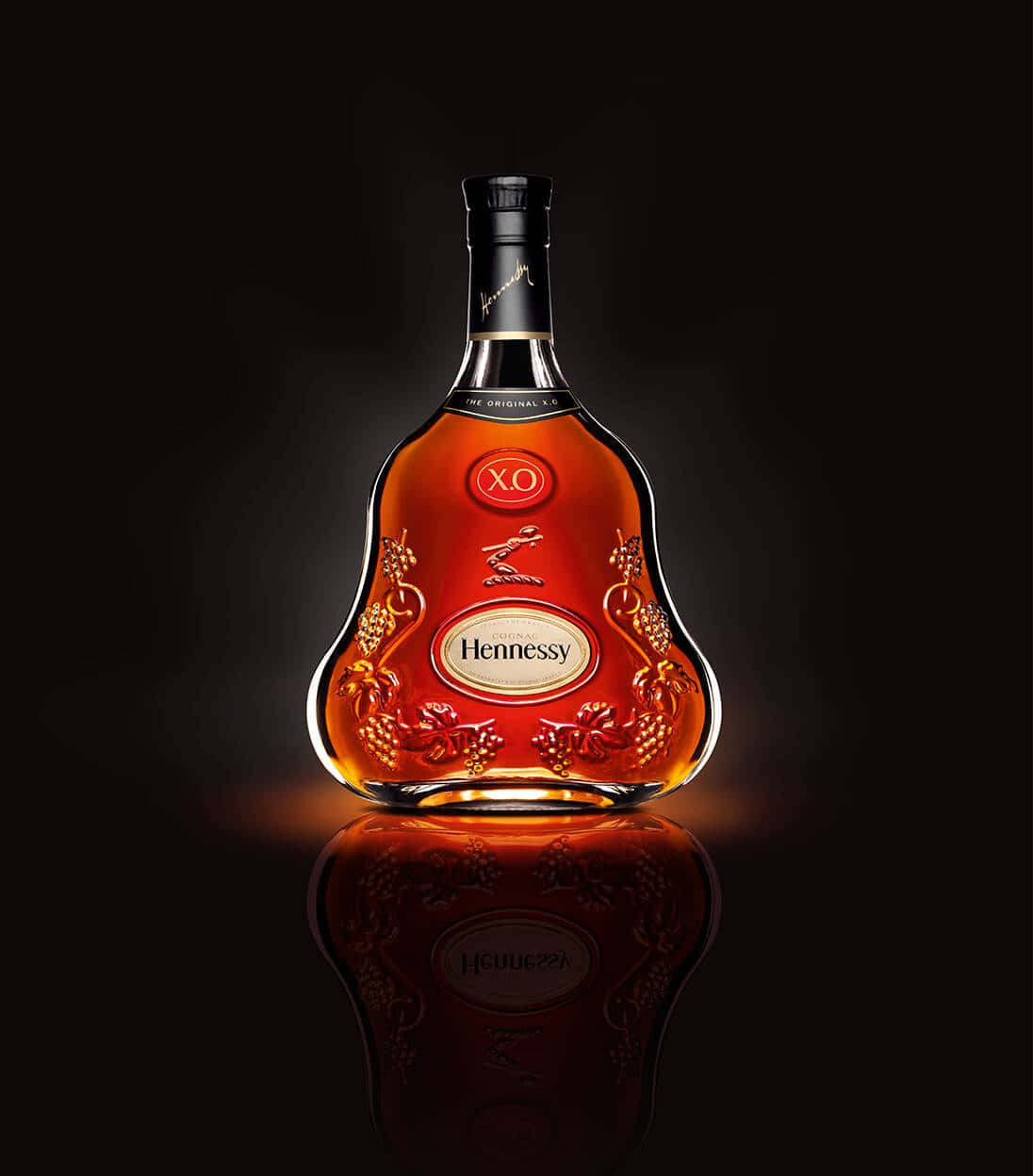Circular Hennessy Packaging Wallpaper