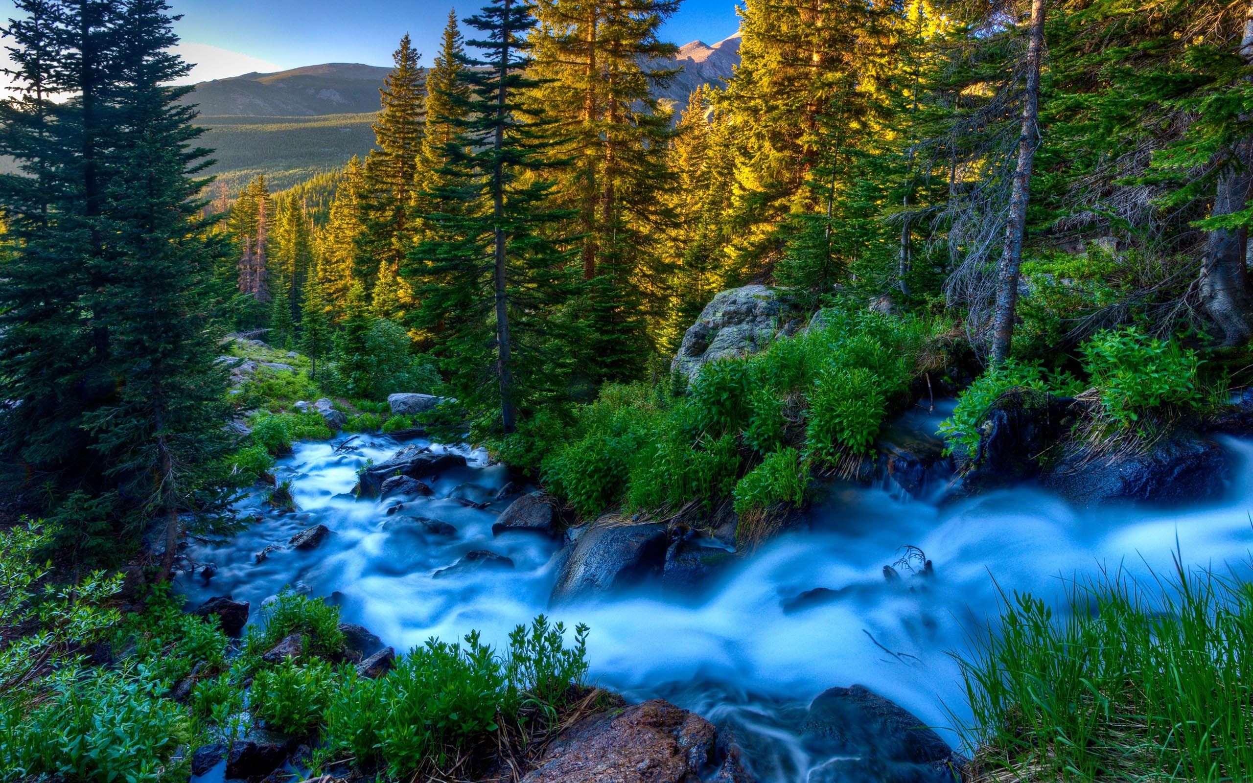 Mountain River Wallpaper Top Background