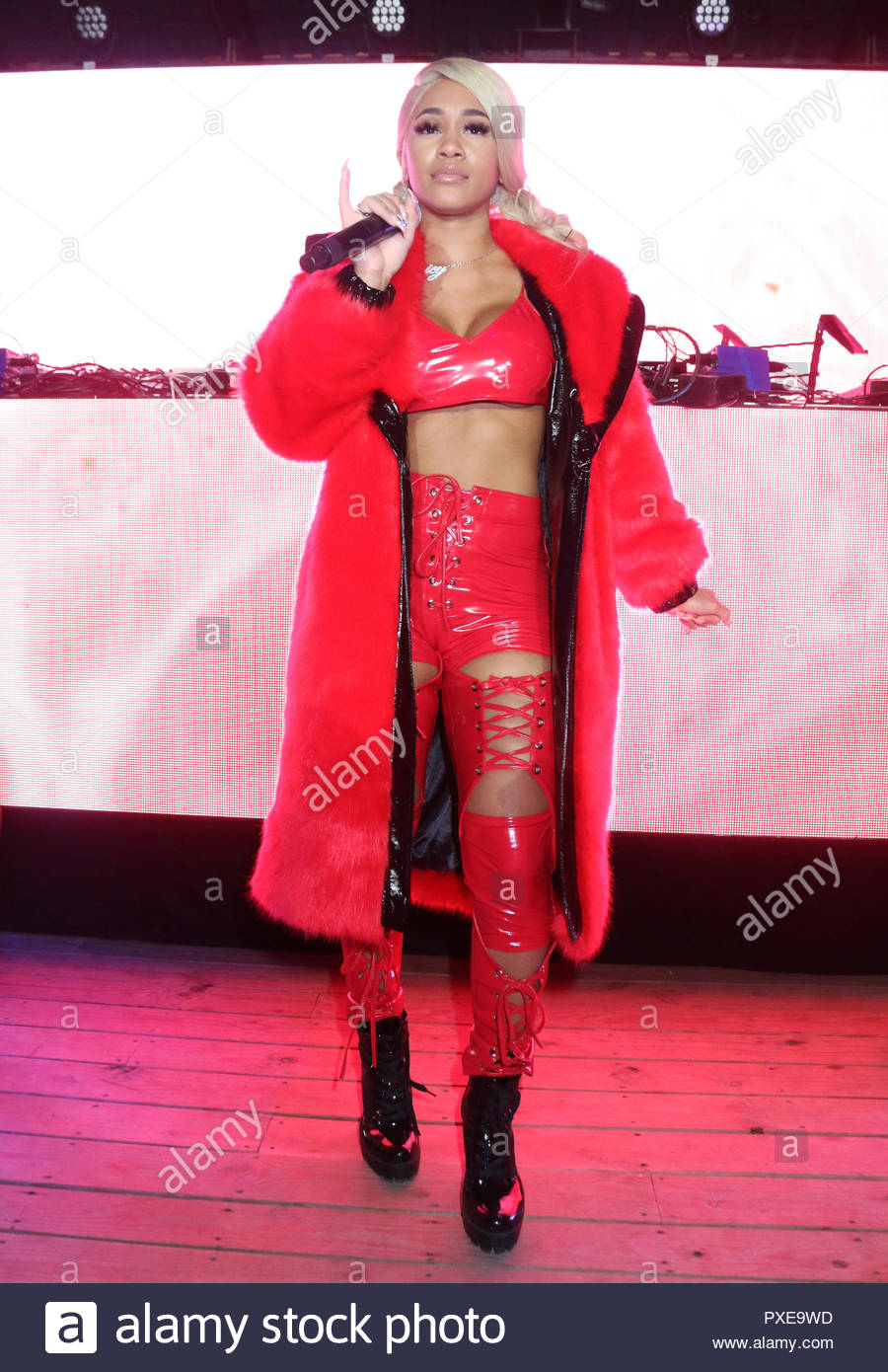 [12+] Saweetie Wallpapers on WallpaperSafari