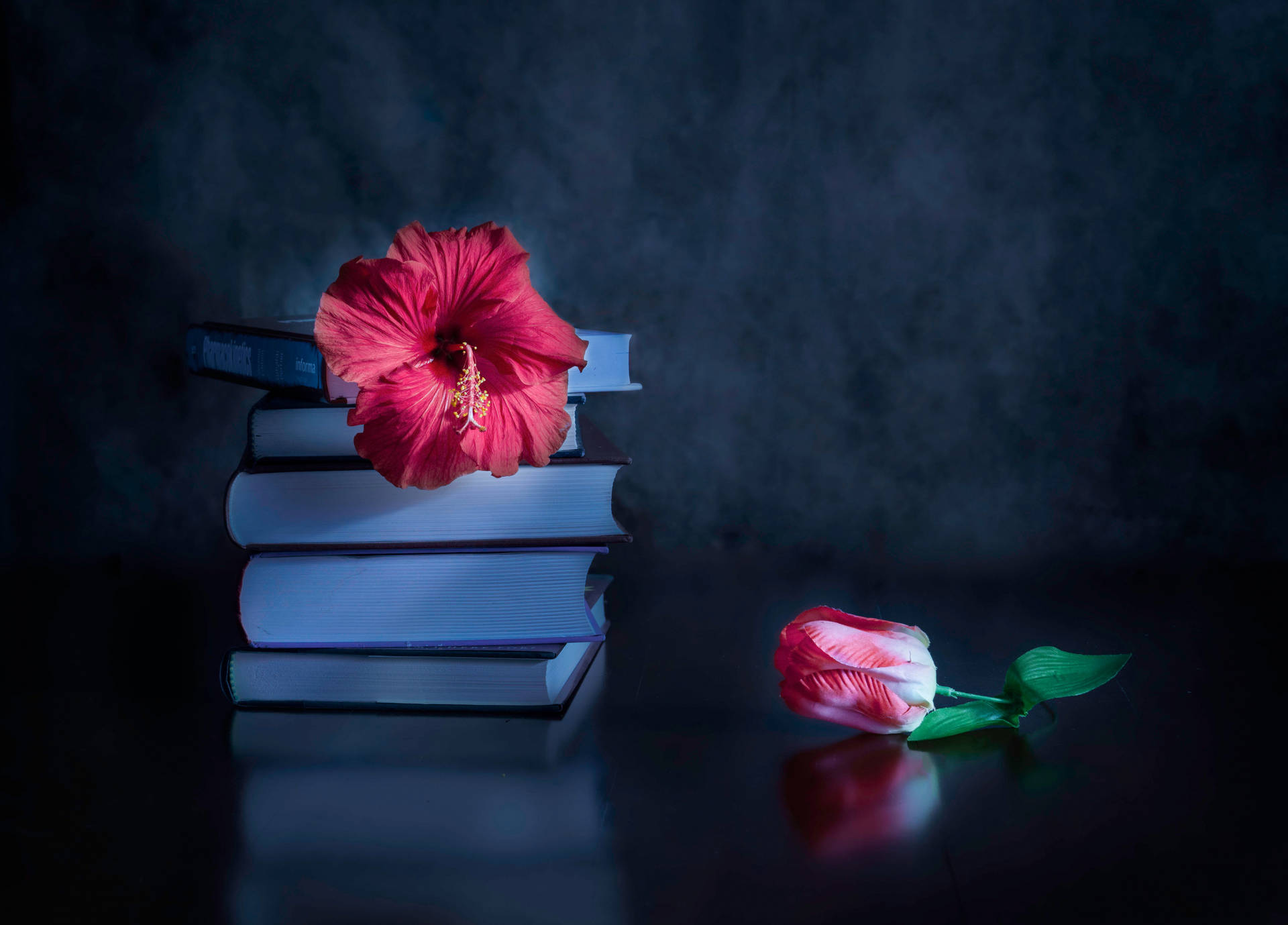 Dark Floral Wallpaper