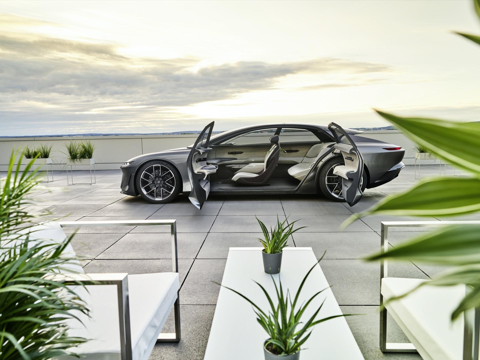 Audi Grandsphere Concept Ev Rethinks Sedans From The Inside Out