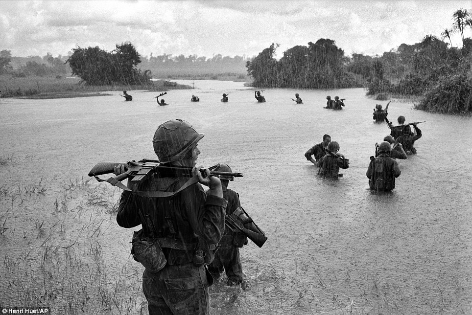 Historic Image Of Vietnam War Take By Courageous Ap Photographers