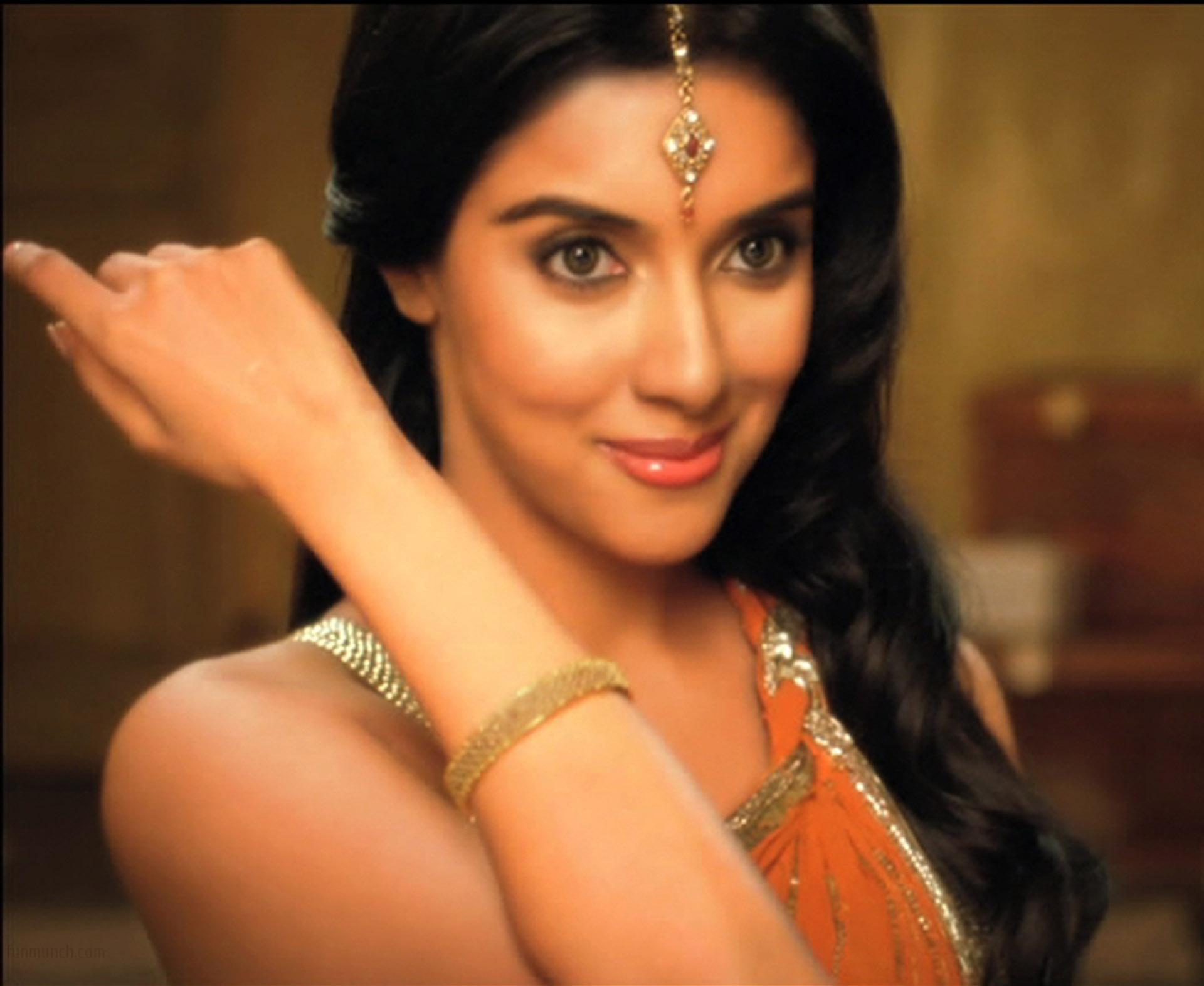 Bollywood Movies Celebrities Fashion HD Wallpaper