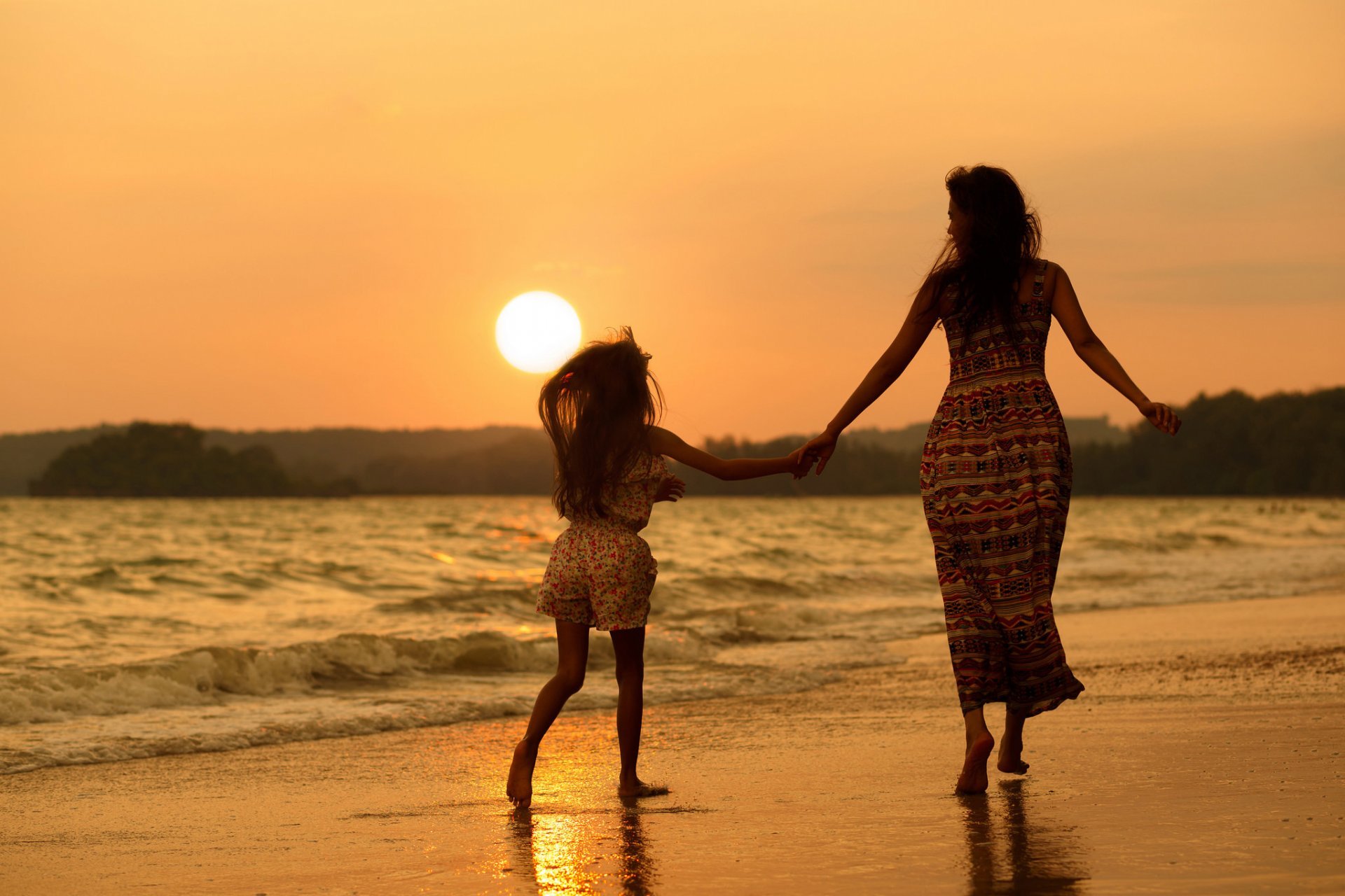 Mother And Daughter Image HD Wallpaper Teahub Io