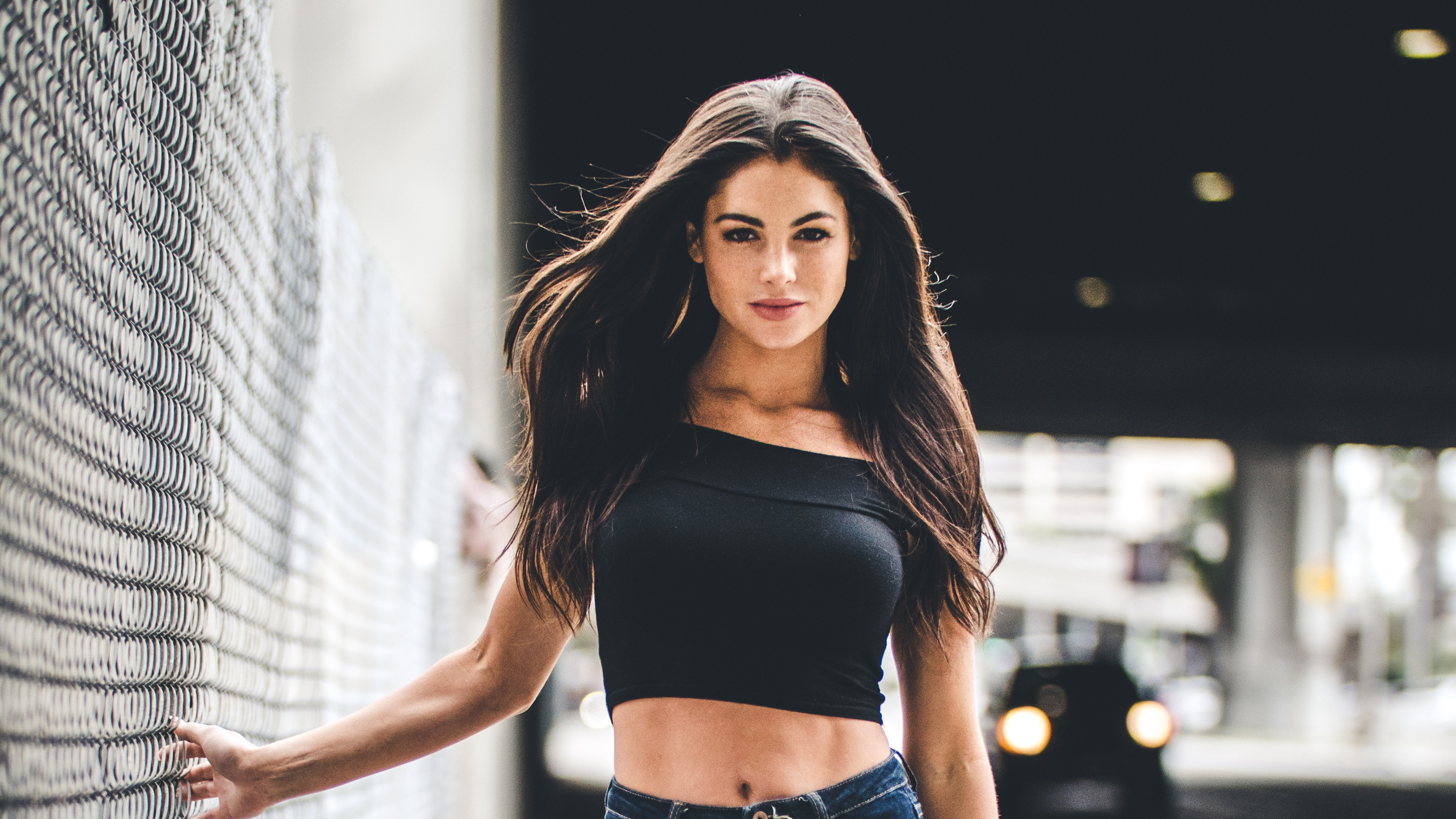Women Portrait Walking 4k HD Wallpaper Image Photos And Picture