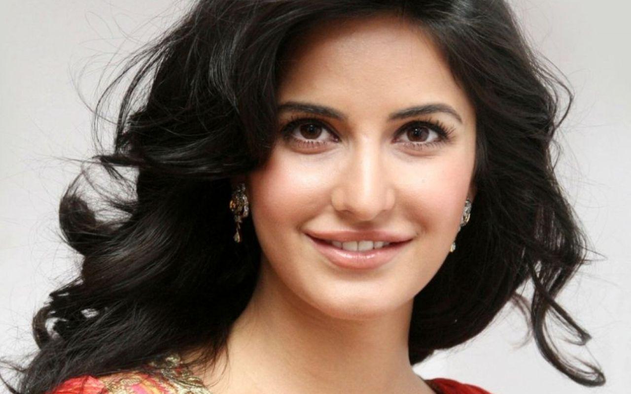 [75+] Full Hd Wallpapers Bollywood Actress on WallpaperSafari