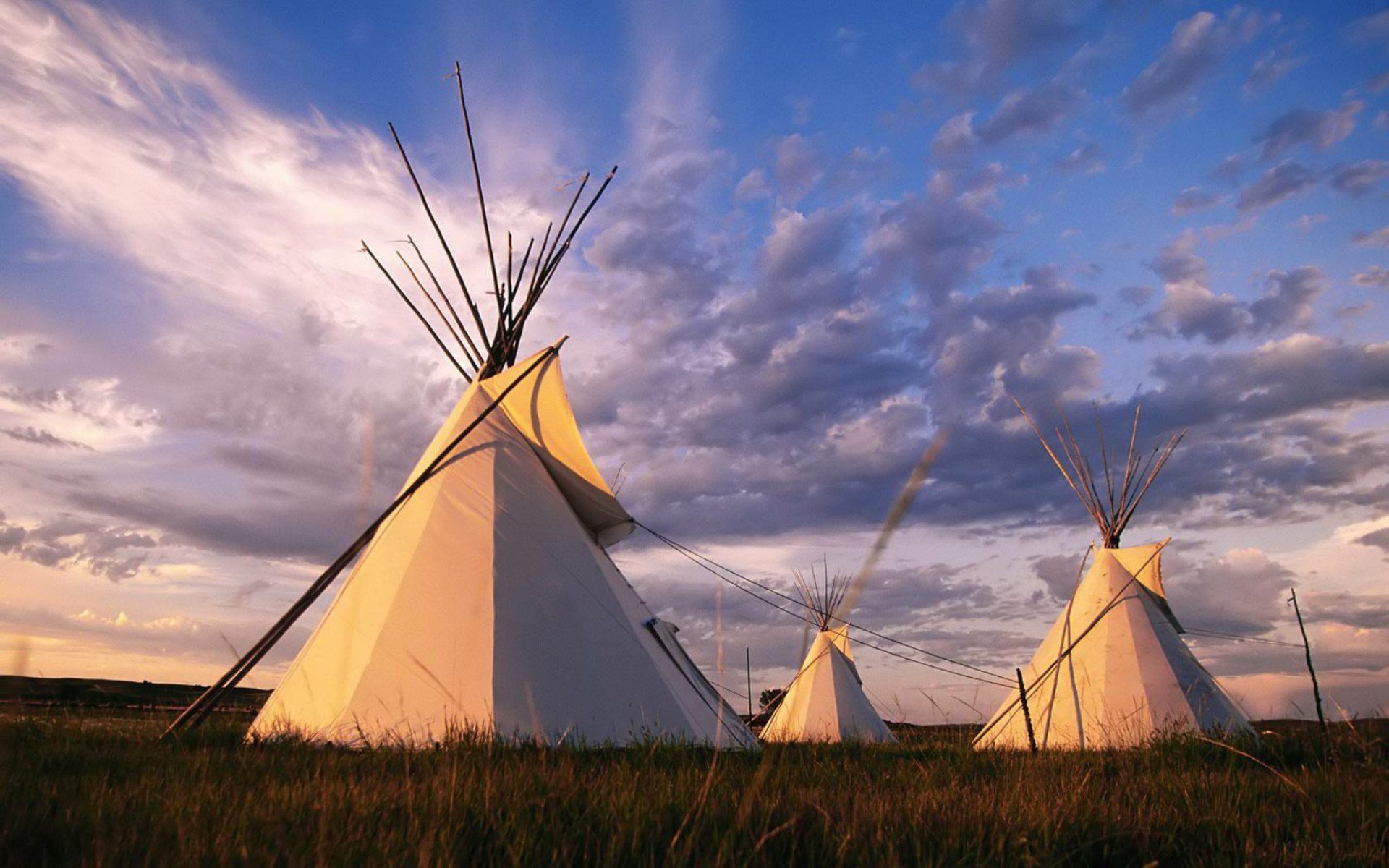 Native American Teepees Wallpaper Top