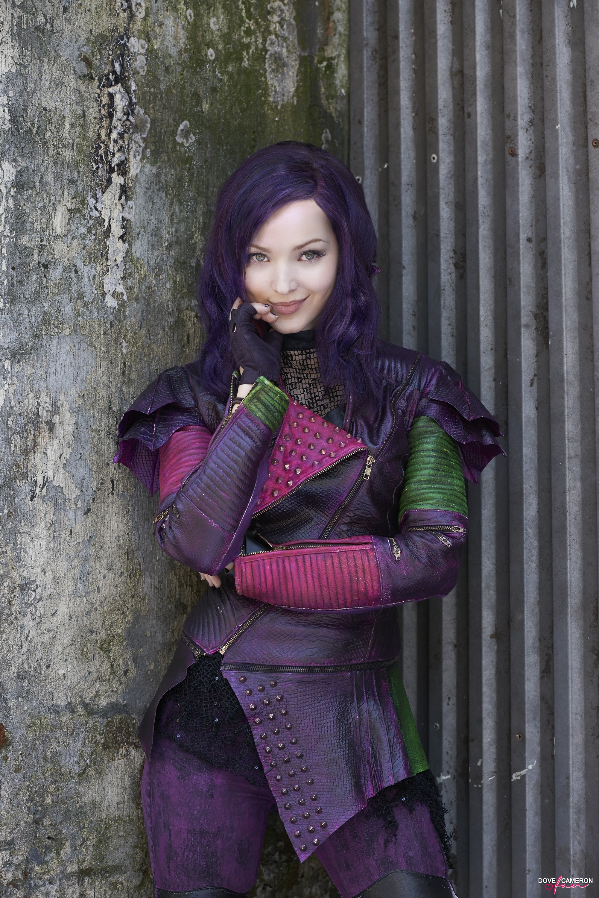 Disney Descendants Mal Wallpaper WallpaperSafari Disney Descendants Mal Wallpaper WallpaperSafari