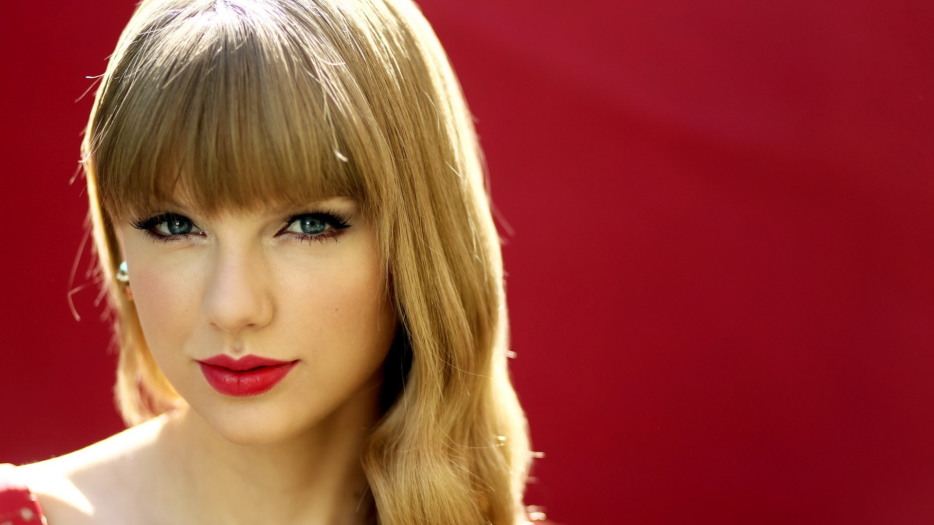 Red Taylor Swift HD Wallpaper Imagebank Biz