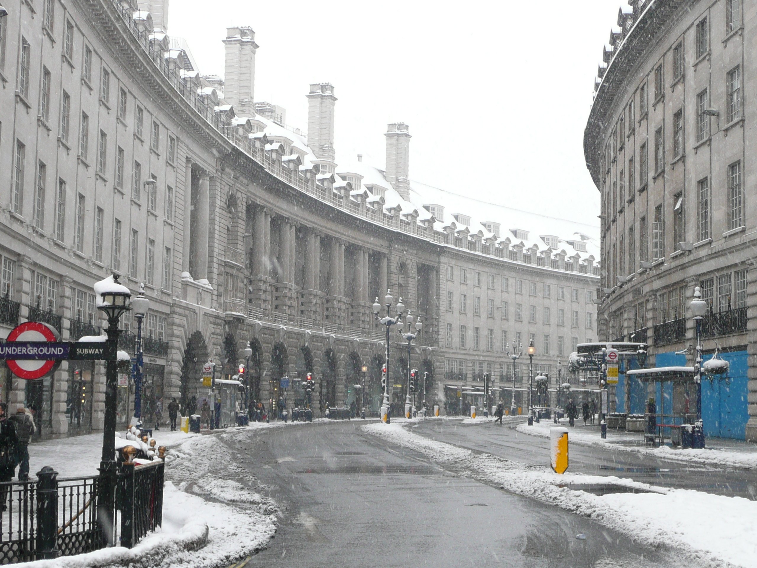 Snow in London Regent Street wallpapers and images   wallpapers