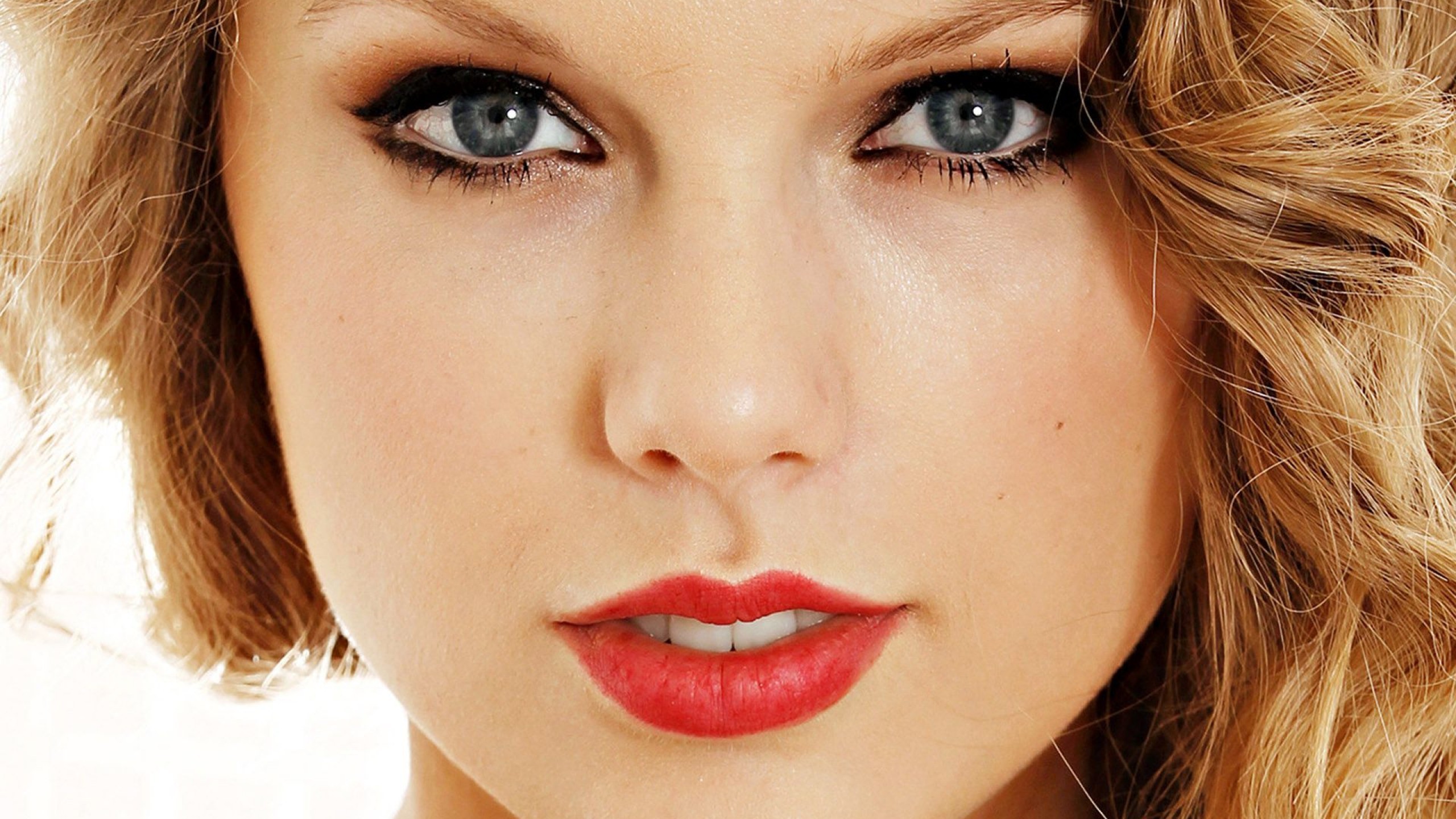 Taylor Swift HD Wallpaper 1080p