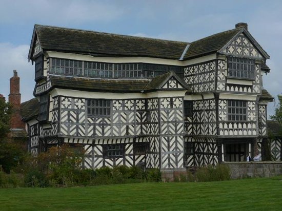 Wall Painting Wallpaper Picture Of Little Moreton Hall Cheshire