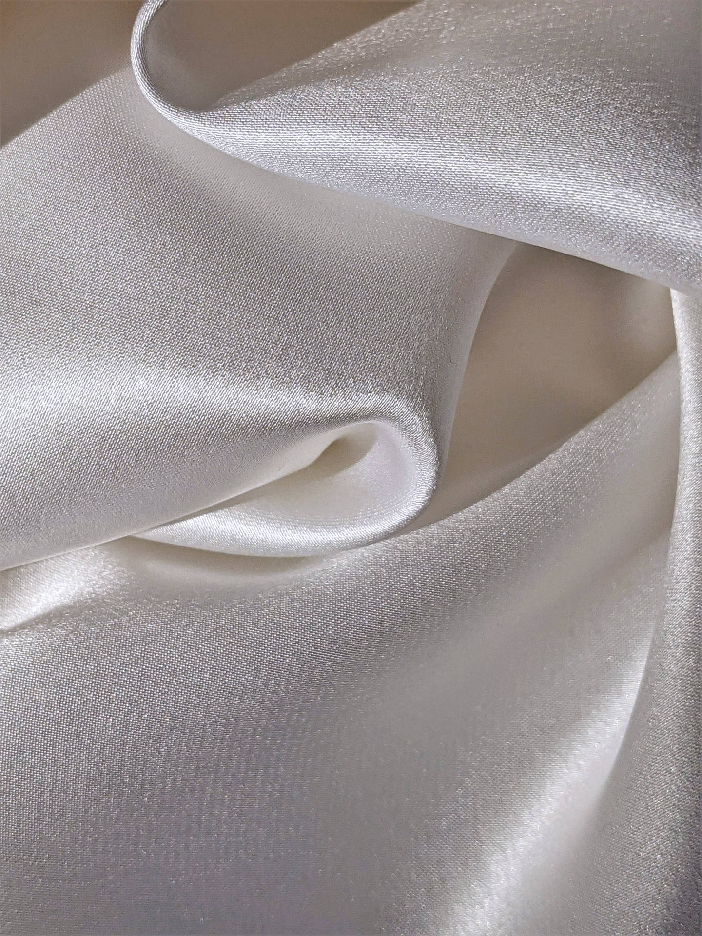 Smooth White Silk 6zfoa3narnia99qh Wallpaper