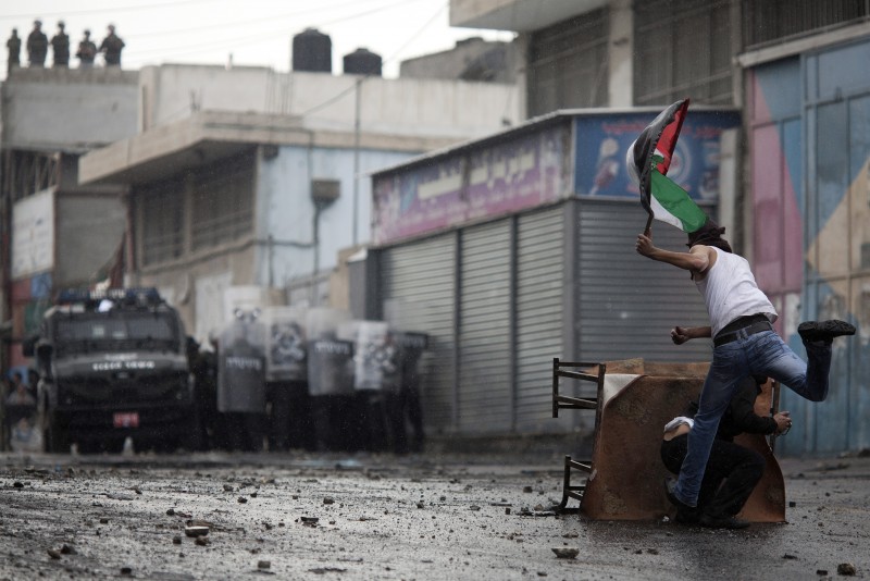 Free download Pictures please do not throw stones at this sign thank