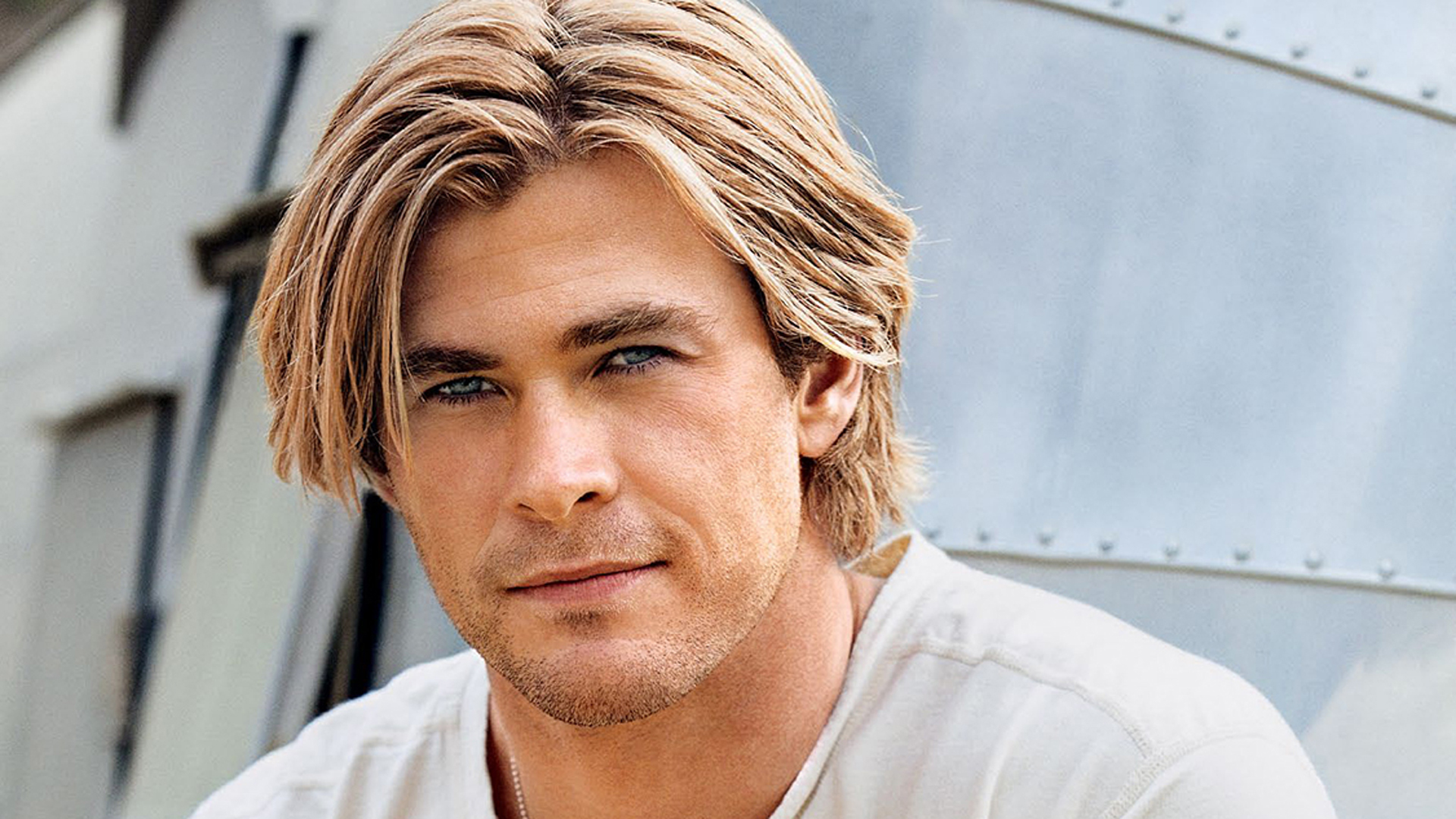 Chris Hemsworth Desktop Wallpaper Mens Medium Length Blonde Hair