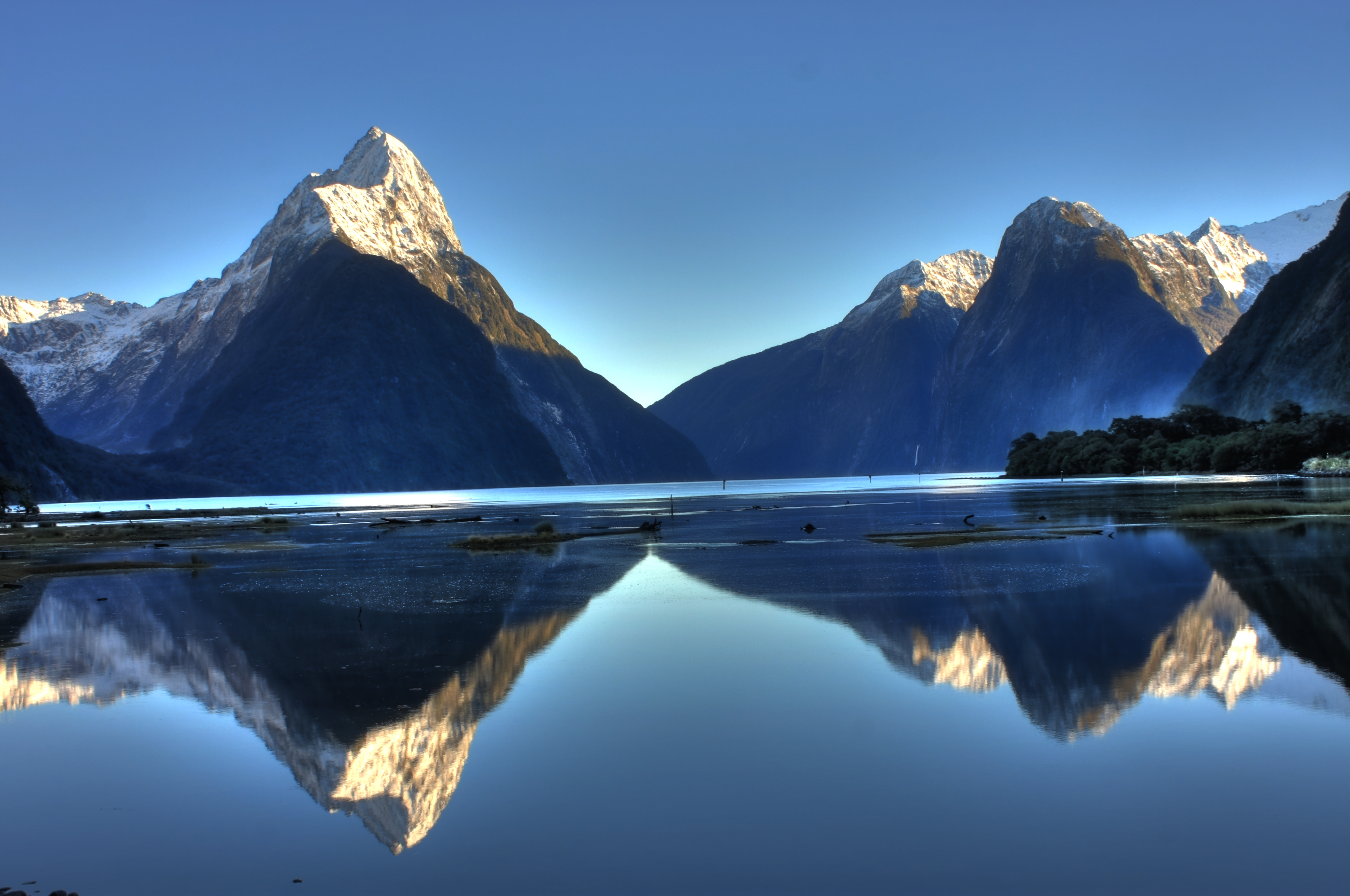 Milford Sound HDr Photography By Marioatawhenua