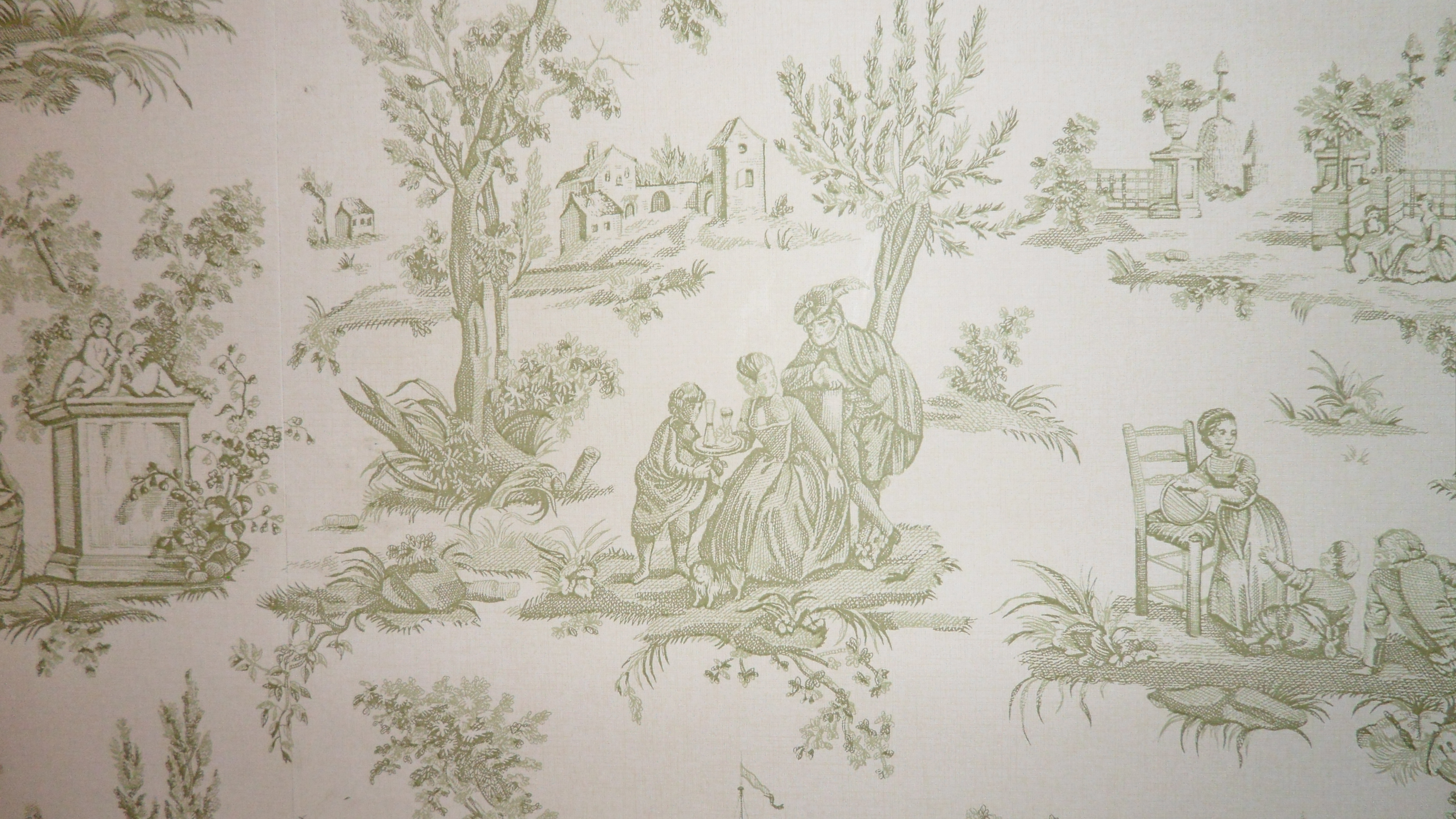 This type of wallpaper is used mostly in English Country and French