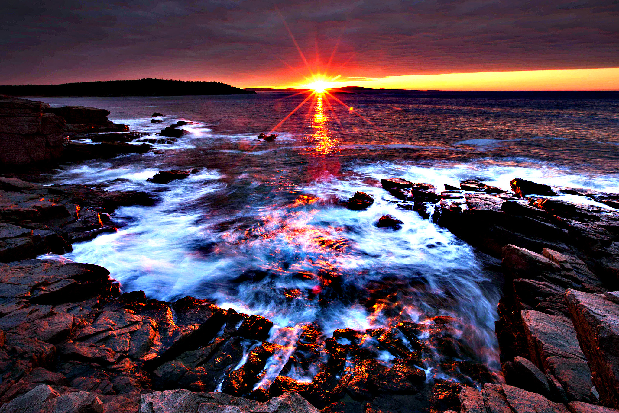 Sun S Rays Strike The Rocky Coast Of Acadia National Park In Maine
