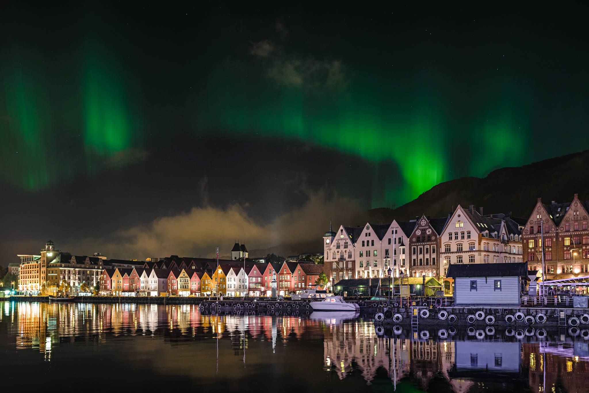 Bergen Norway With Northern Lights Avec Image Paysage