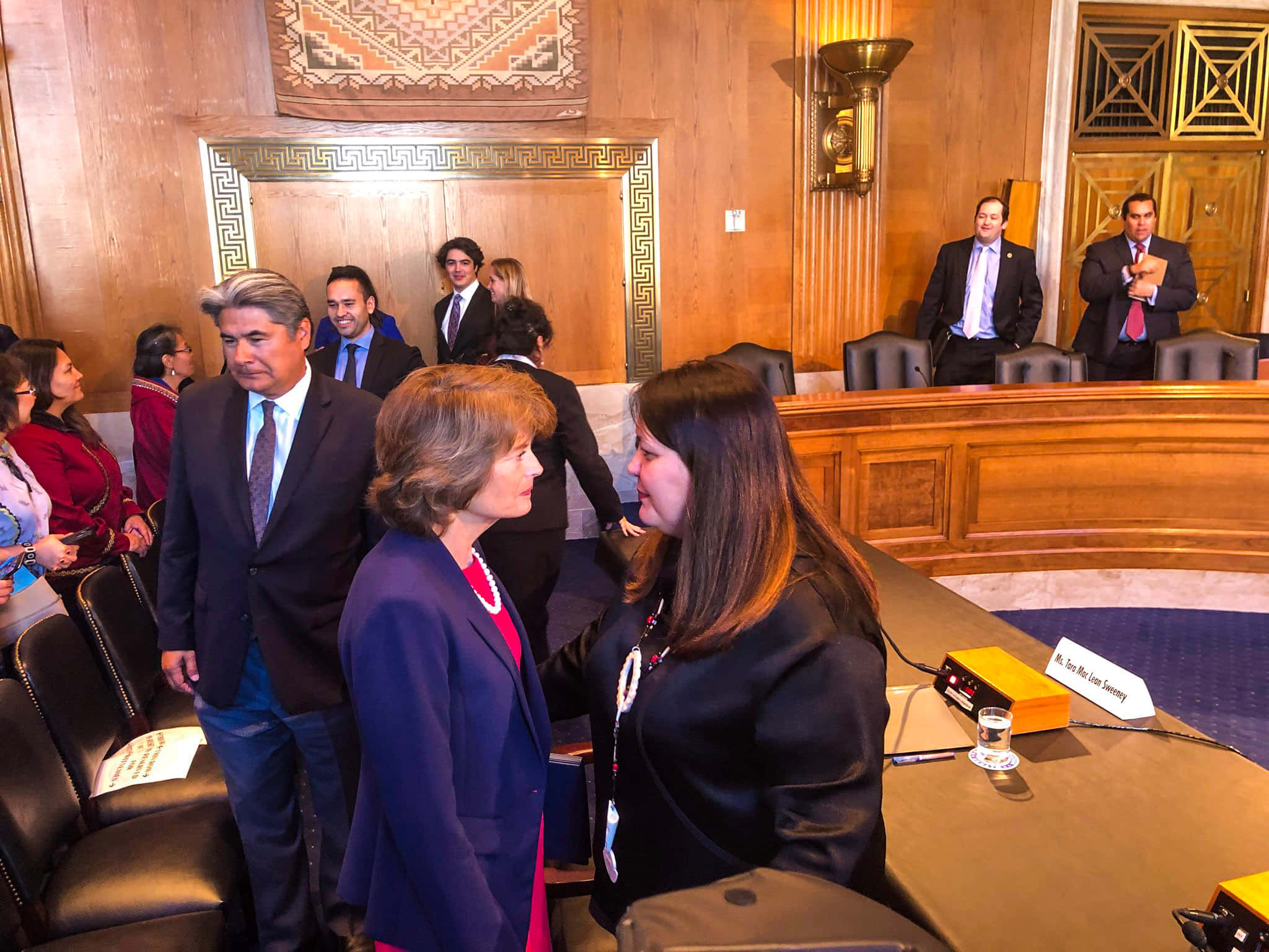Lisa Murkowski Staring At Woman Wallpaper