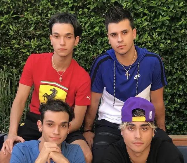 Dobre Brothers Members Tikwikitok Wallpaper