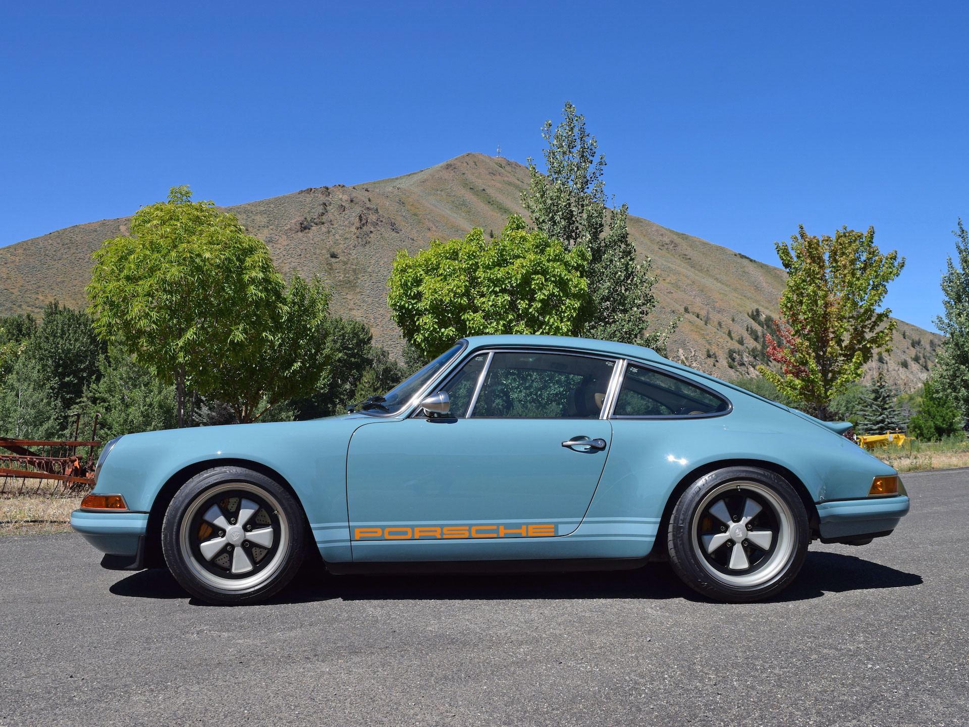 Singer Porsche Wallpaper