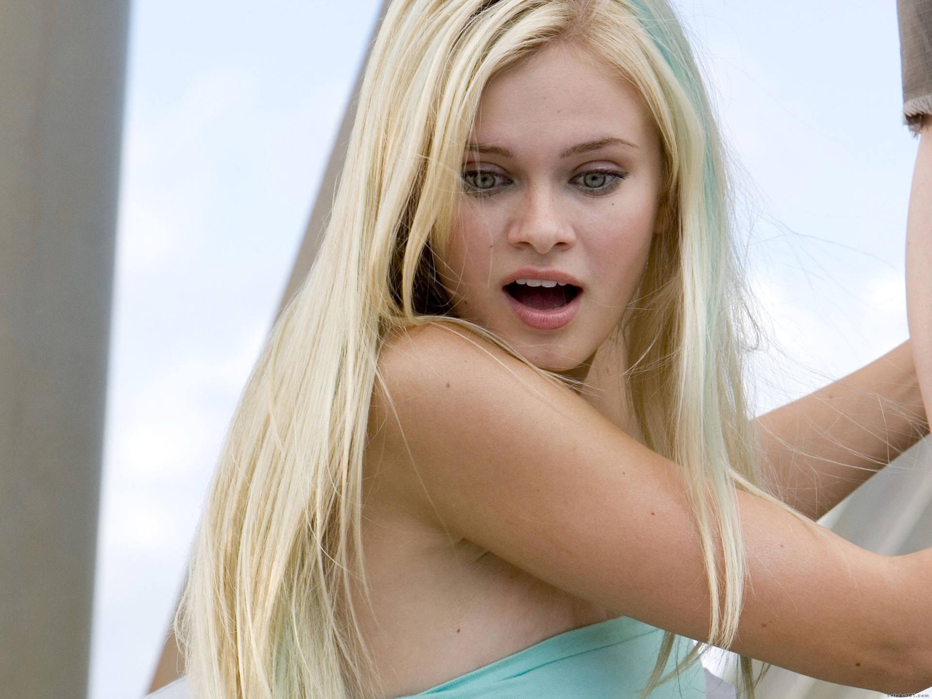 Sara Paxton High Quality Wallpaper Size Of