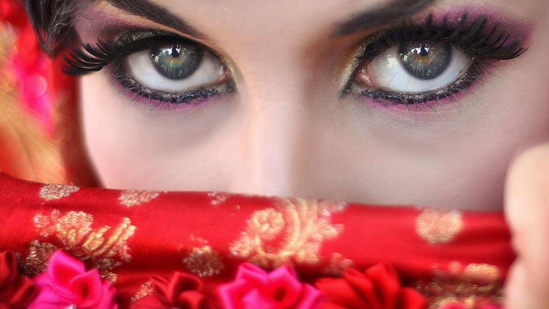 Beautiful Eyes Wallpaper HD Pictures One