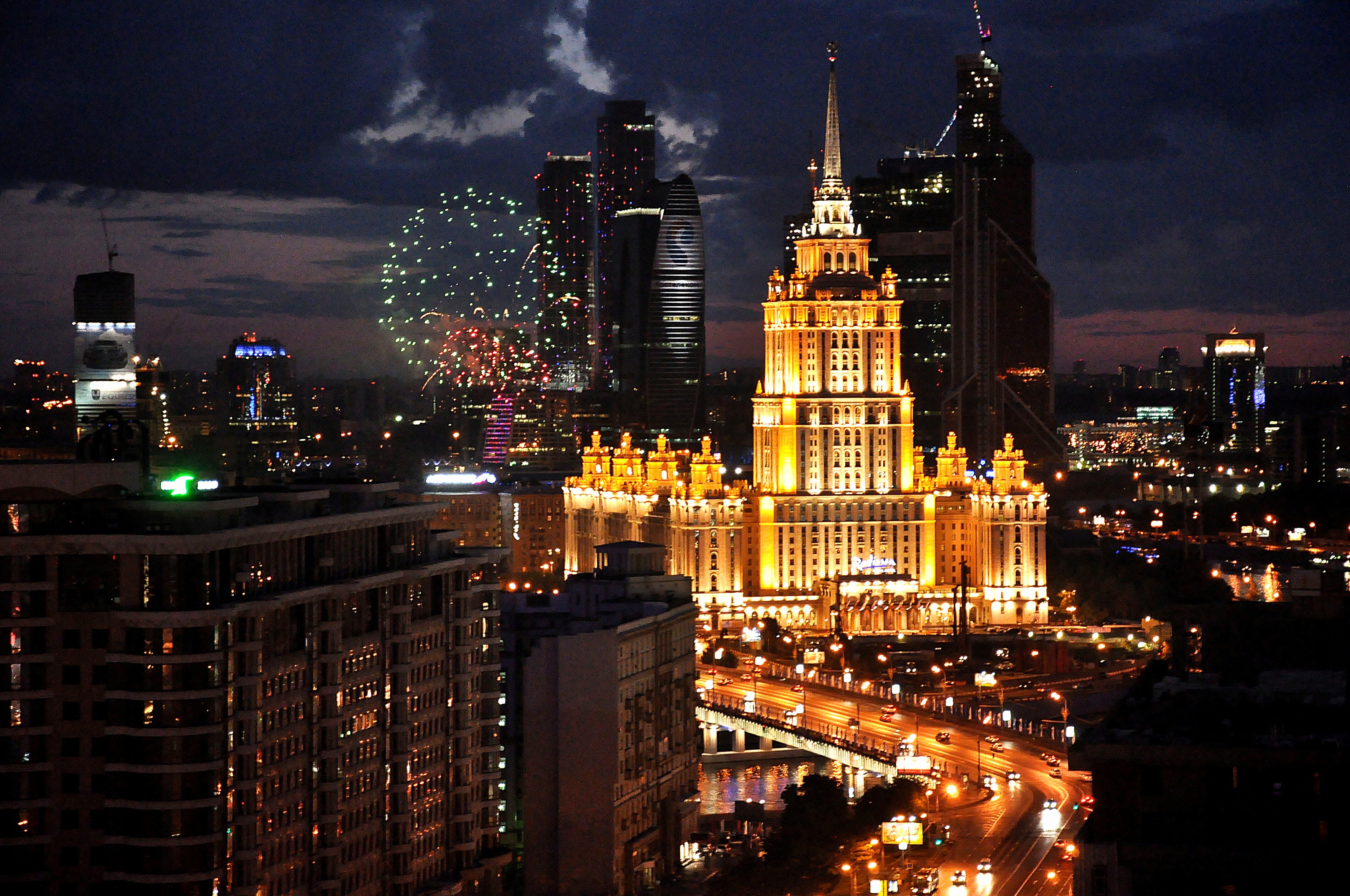 Russia Night In Moscow Wallpaper Architecture