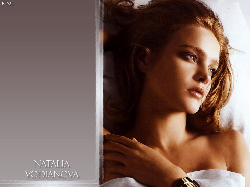 The Fashion Time Natalia Vodianova Wallpaper