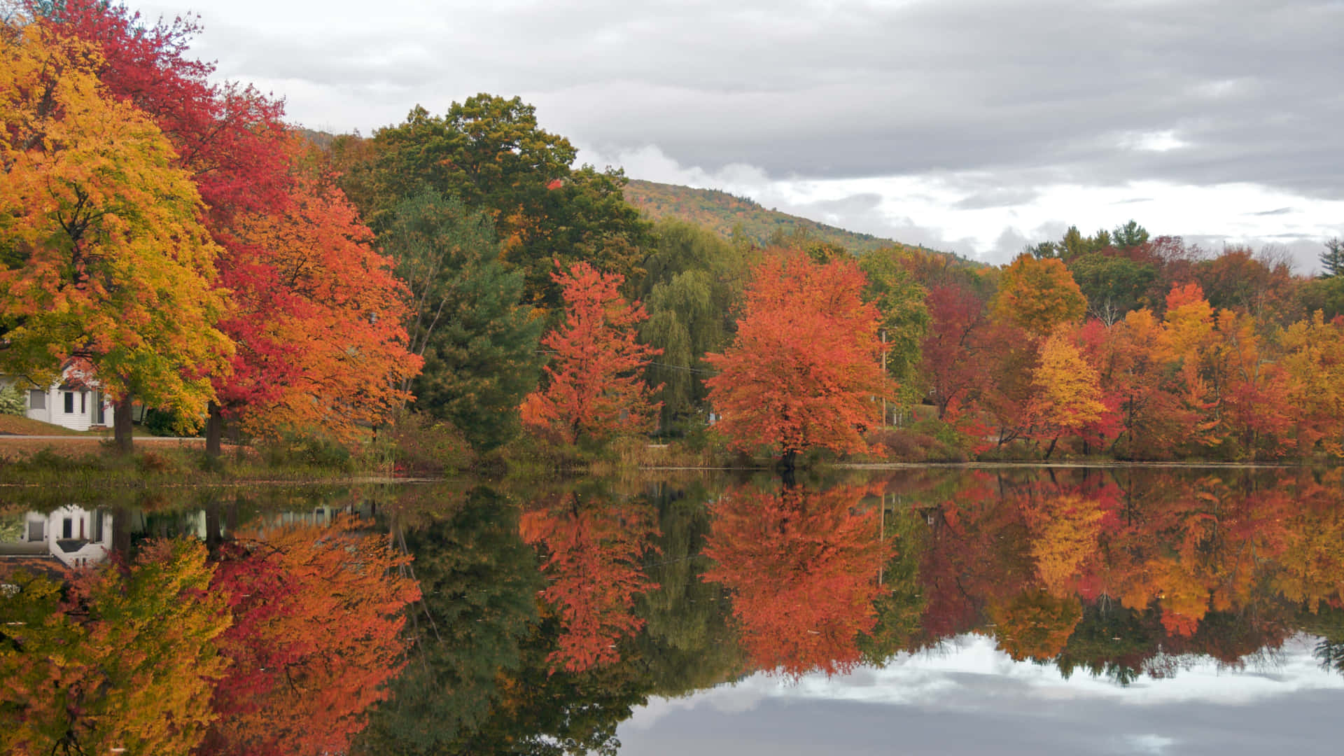 New England Autumn Wallpaper