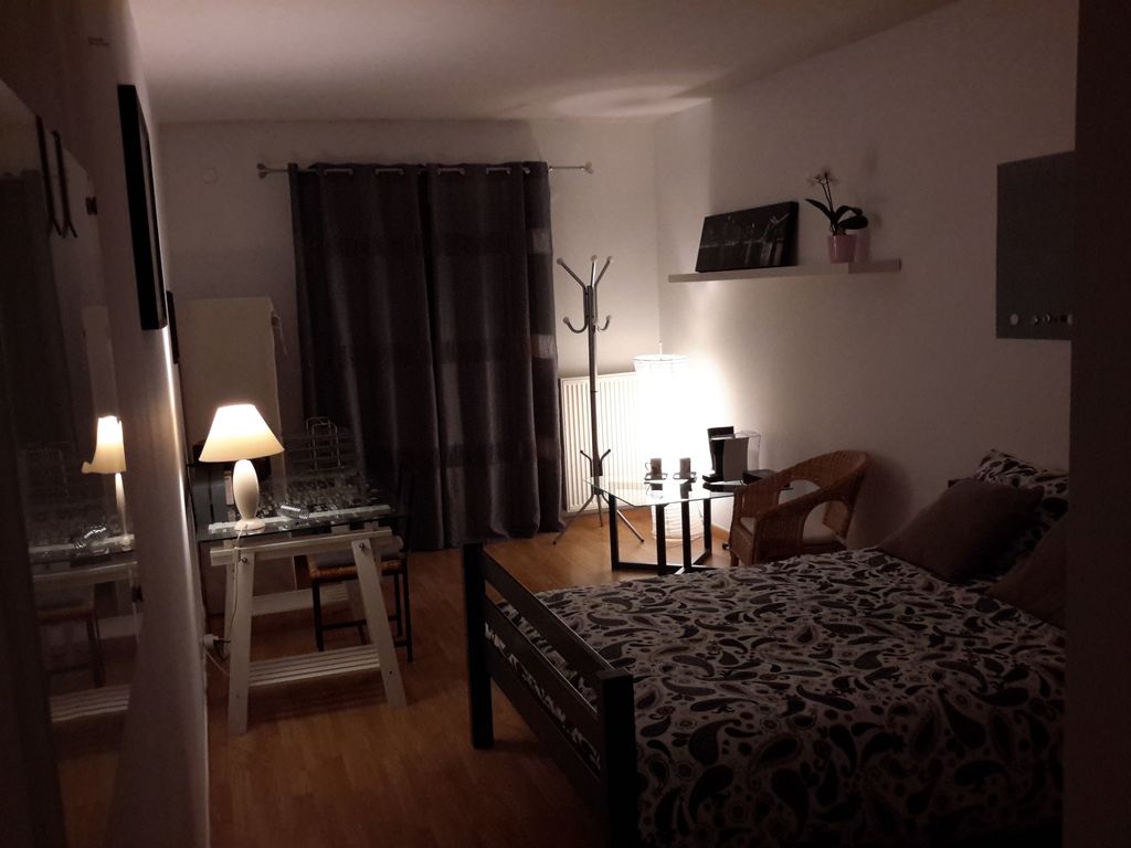 Beautiful Room In A Pretty House Cagny