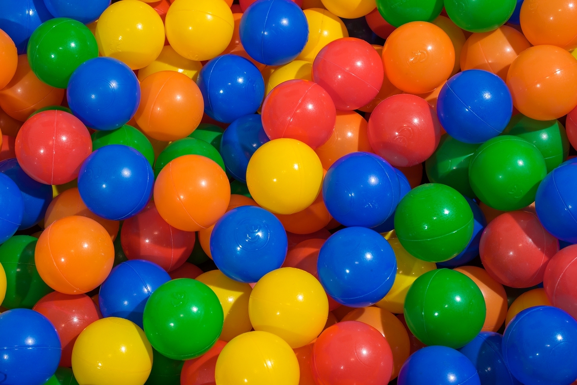 Small Colorful Balls HD Wallpaper