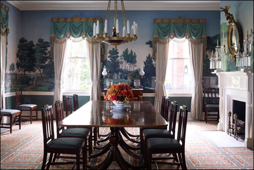 Gracie Mansions dining room features an historic scenic wallpaper